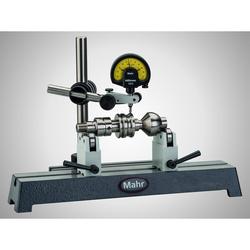 Mittelbank mit Rollenunterlage MarStand 818 R